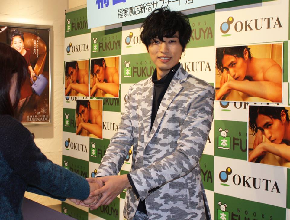 桐山漣PHOTOBOOK『キリヤマ レン』の発売記念握手会レポート！ | WANI