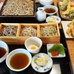 つるりと喉越しのいい蕎麦と揚げたての天ぷら　田園調布【兵隊家】
