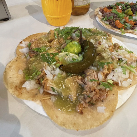 タコスの常識を覆す本場仕込みのこだわりの味 原宿【Tacos 3Hermanos